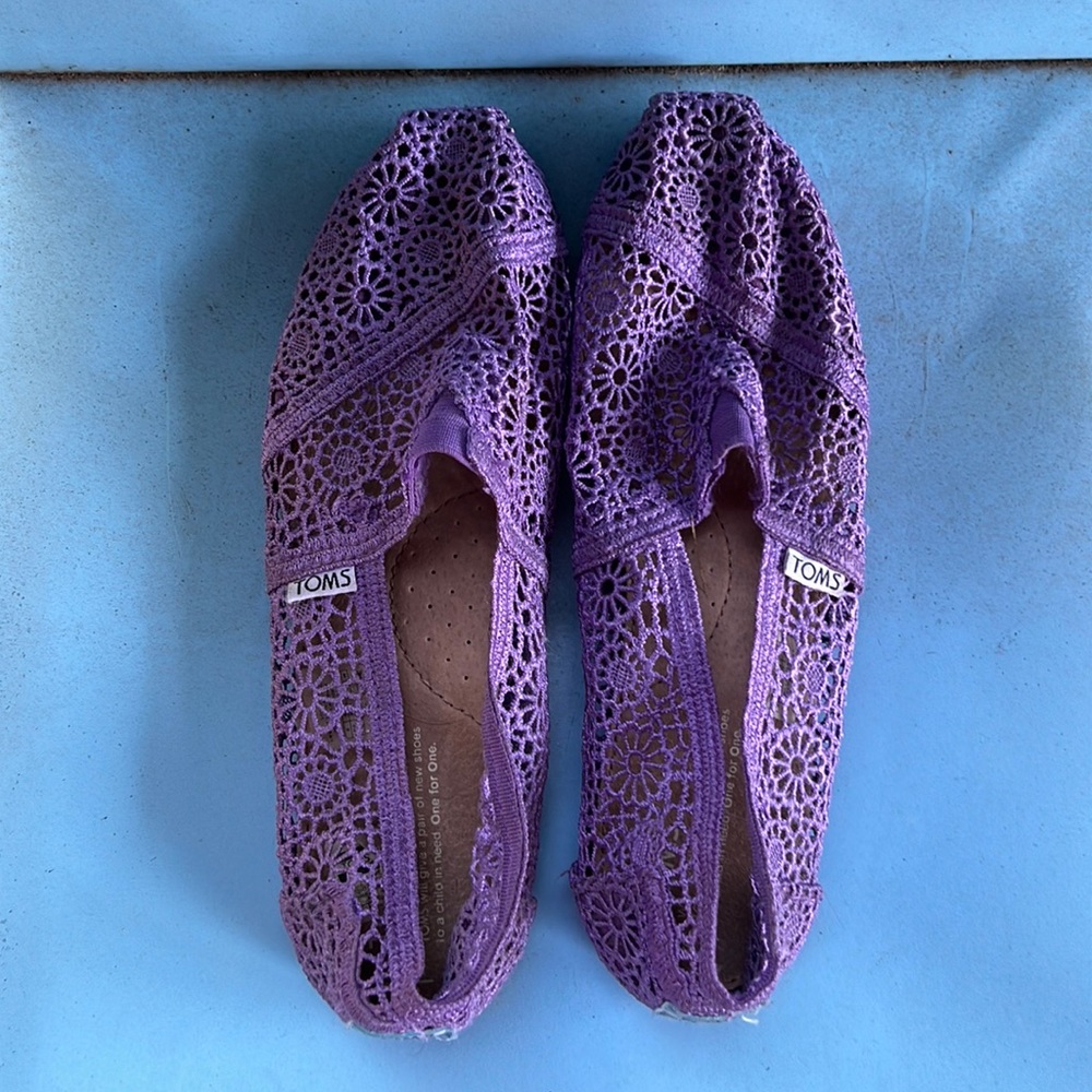 Purple toms  size 9